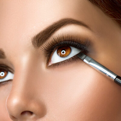 A Step-by-Step Guide to Applying Eyeliner